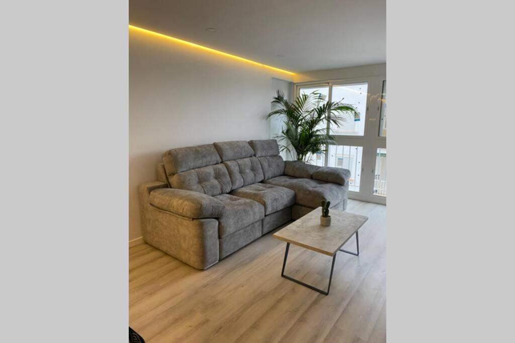 Precioso Apartamento A Estrenar En Centro De Nerja Exterior foto